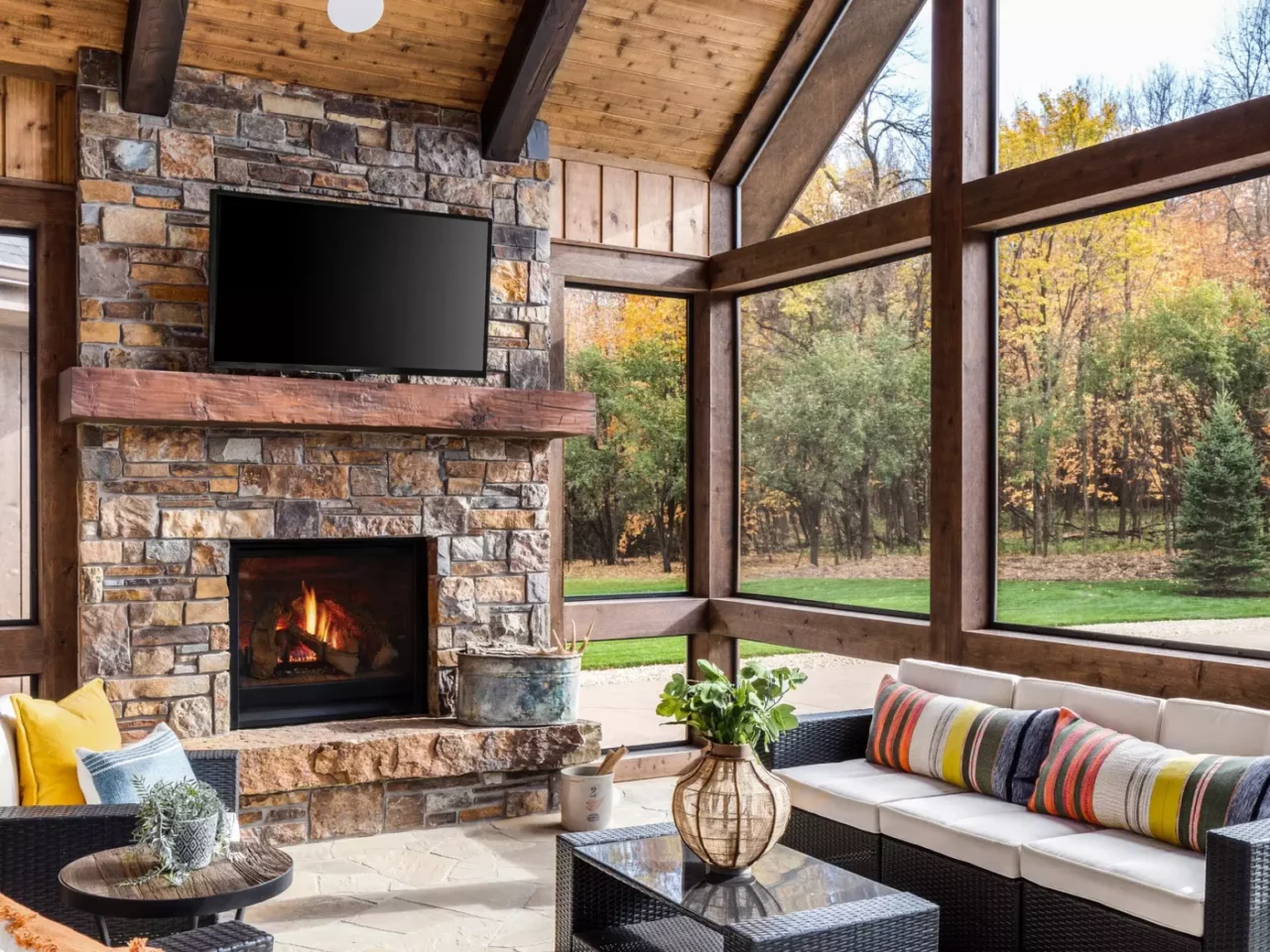 HNG_6000-CL_gas_fireplace_outdoors_-2x-jpg